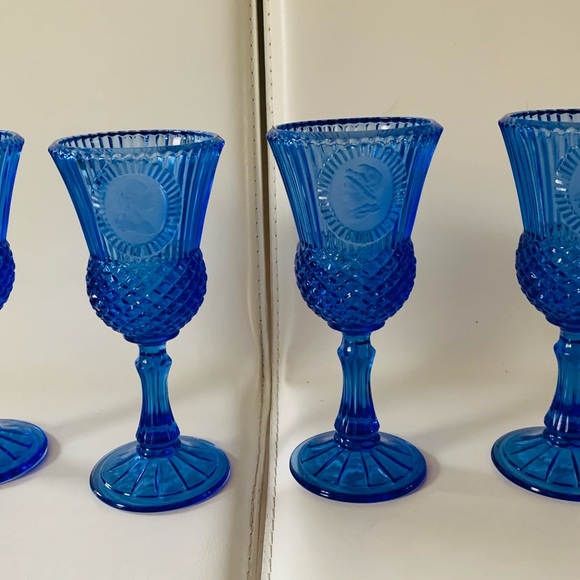 Avon blue drinking glasses - Picture 8 of 9